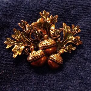 Vintage Three Acorns and Oak Leaves Pin